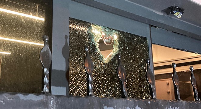 DEM Parti Genel Merkezi'ne taşlı saldırı: 1 gözaltı