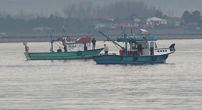 Denizde kaybolan 2 balıkçıdan 1'inin cansız bedeni bulundu