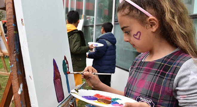 Depremzede öğrencilere moral etkinliği