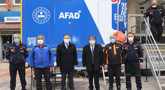 Dinar'da deprem eğitimi