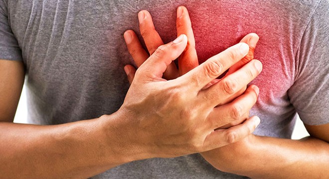 Direksiyon başında kalp krizi geçirip, kaza yapan sürücü öldü