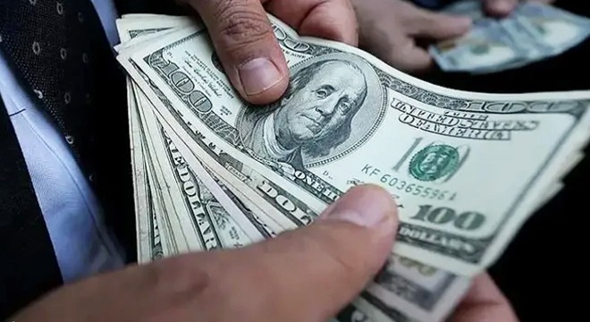 Dolar rekor kırdı