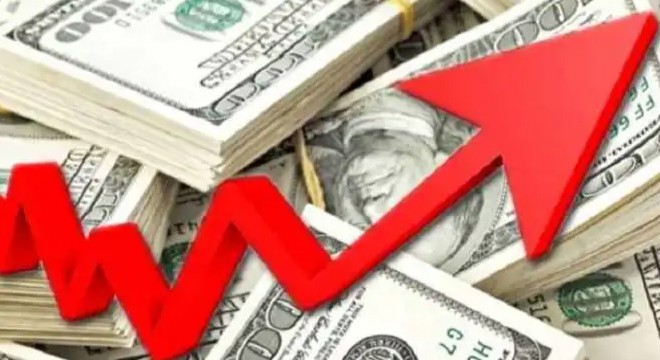 Dolar ve euro tarihi zirvesini yeniledi