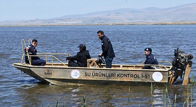 Eber Gölü'nde inceleme