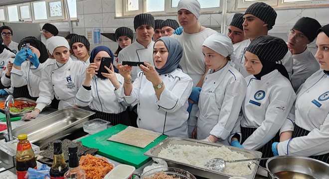 Eğirdir MYO'da 'Asya mutfağı' anlatıldı