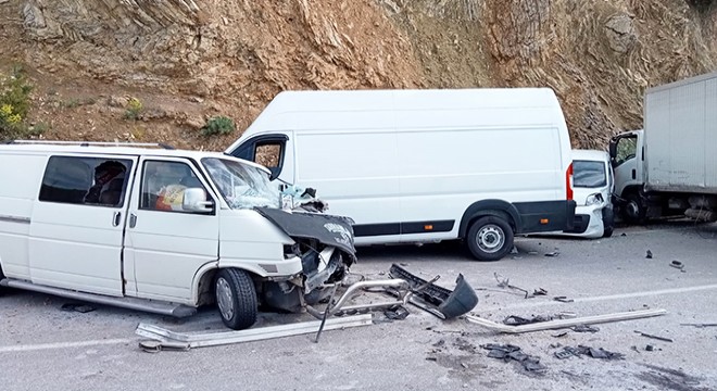 Eğirdir'de kaza: 4 yaralı
