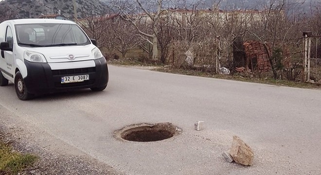 Eğirdir'de rögar kapakları çalındı
