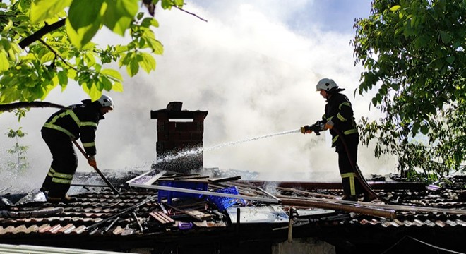 Ekmek evinde yangın çıktı