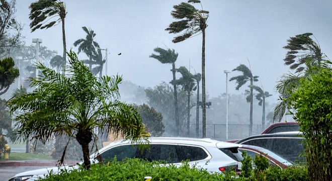 El Nino harekete geçirdi: Önüne gelen her şeyi yıkarak ilerliyor
