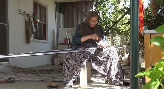 Elif Teyze 'kolan' kültürünü Antalya'da yaşatıyor
