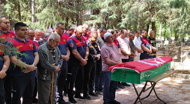 Emekli itfaiyeciye son görev