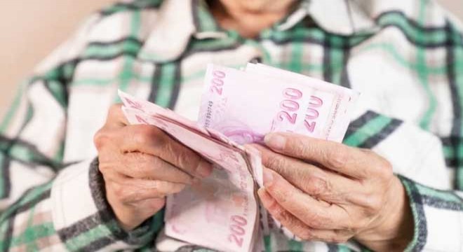 Emeklilere bir darbe de Temmuz zammından