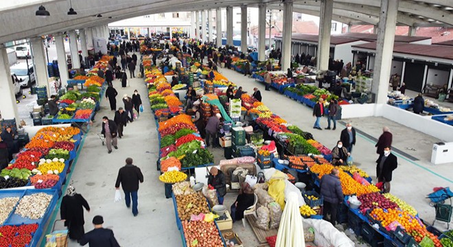 Emirdağ'da pazar yeri açıldı