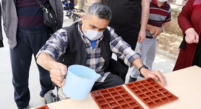 Engelli Bakım Merkezi'nde sabun üretildi