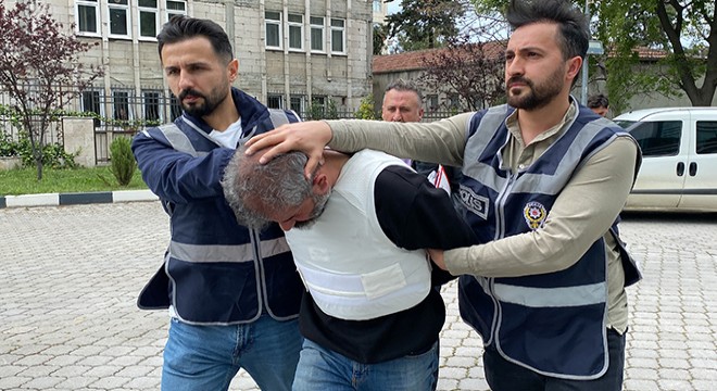 Eşini öldüren sanığın oğlu: Babam kafasına silah dayadı