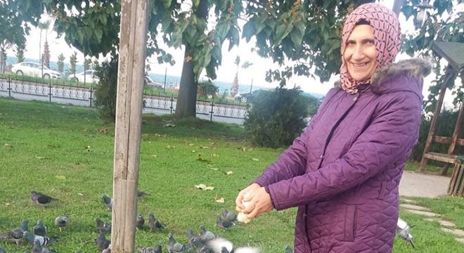 Eşini önce bıçakladı sonra silahla öldürdü