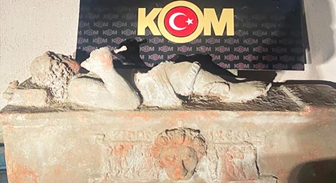 Eski Roma dönemine ait 1,5 metrelik lahit ele geçirildi