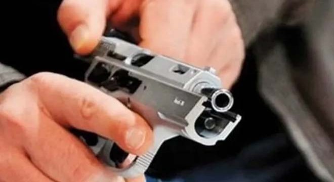 Eski koca dehşeti: Boşandığı eşini vurup intihar etti