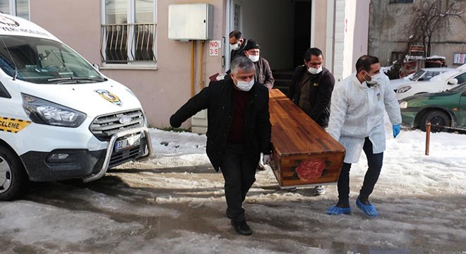Evde ölü bulundu