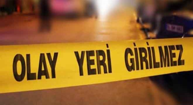 Evinde ölü bulundu