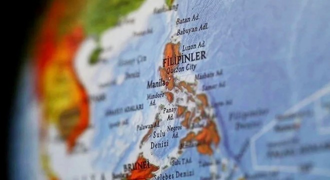 Filipinler'de önce sel sonra toprak kayması: 16 ölü