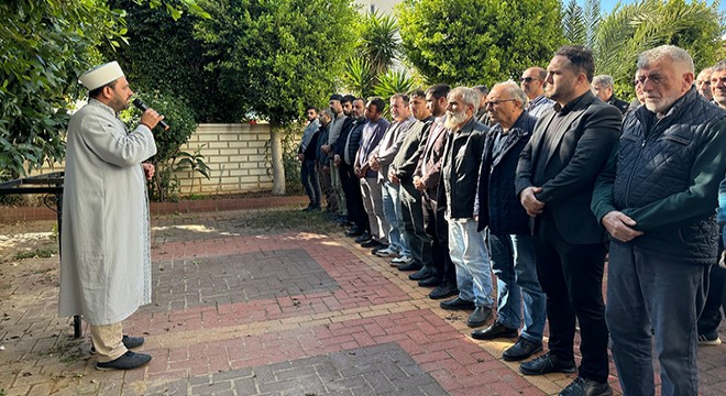 Filistin'de hayatını kaybedenler için gıyabi cenaze namazı