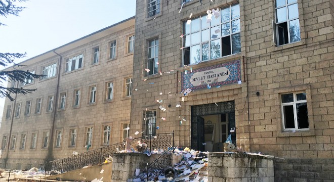 Fuhuş yapıldığı iddia edilen eski hastane binasında temizlik