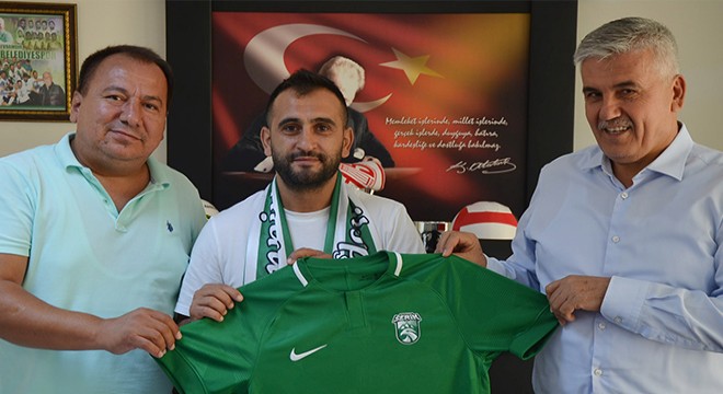 Galatasaraylı eski futbolcu Serik Belediyespor'da