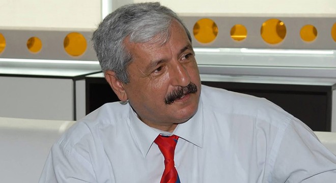 Gazeteci Zeki Özer Antalya'da toprağa verildi