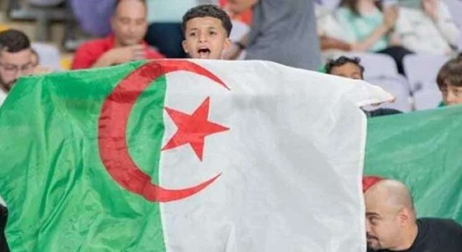Gazze saldırıları Cezayir'de futbolu durdurdu