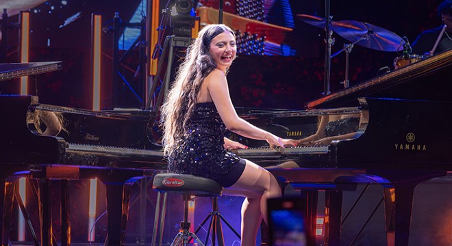 Genç müzisyen Türkiye'deki ilk konserini Akra Caz Festivali'nde verdi