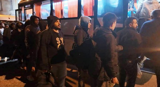 Göçmen botu yarı batık halde bulundu: 1 çocuk öldü, 43 kişi kurtarıldı