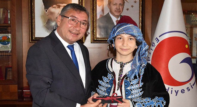 Göl kenarında yarışma hazırlığı