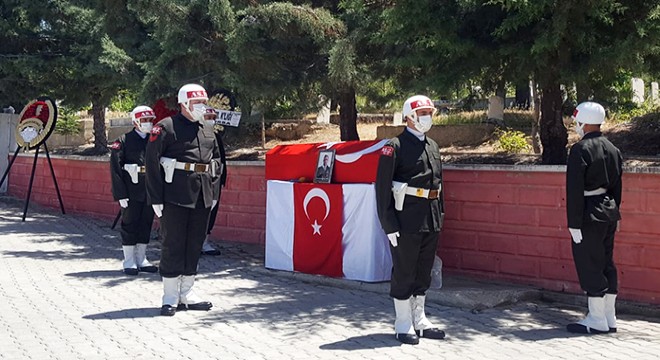 Görev başında vefat eden astsubay Çay'da toprağa verildi