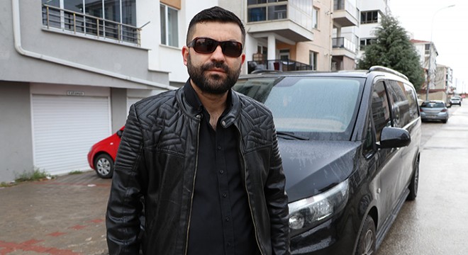 Gözlüklerinden kurtulmak isterken gözlerini kaybetti