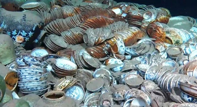 Güney Çin Denizi'nde 2 antik gemi enkazı keşfedildi