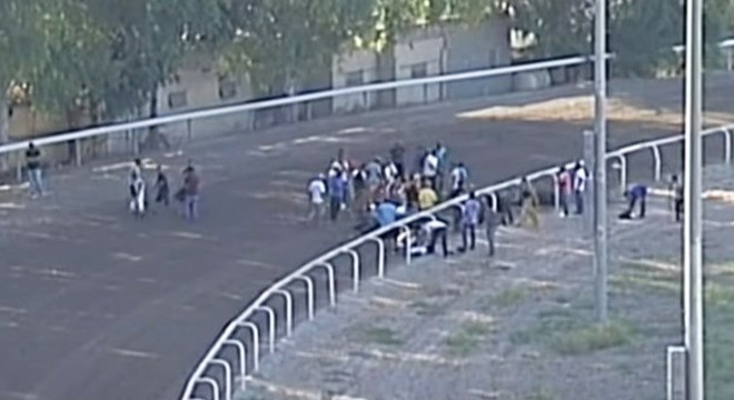 Güney Kıbrıs'ta hipodromda kaza: 3 jokey yaralandı