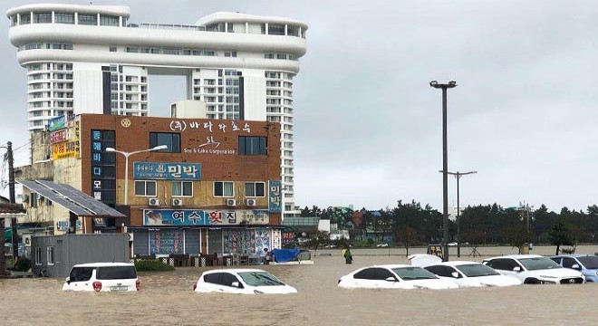 Güney Kore’yi Mitag Tayfunu vurdu: 7 ölü