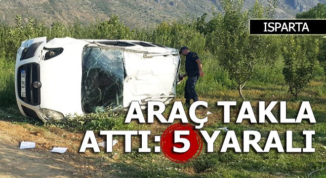 Hafif ticari araç takla attı: 5 yaralı