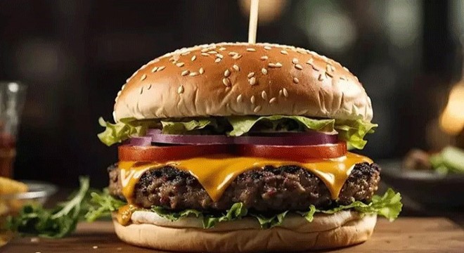Hamburgerlerde ortaya çıkan koli basilinin sebebi belli oldu