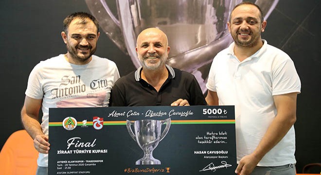 Hatıra biletler sahiplerine verildi