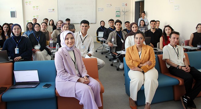 Hemşirelikte yapay zeka destekli eğitim çalıştayı
