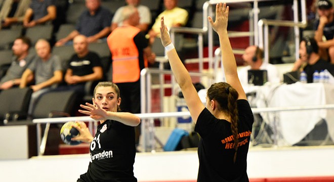 Hentbolun gol kraliçesi