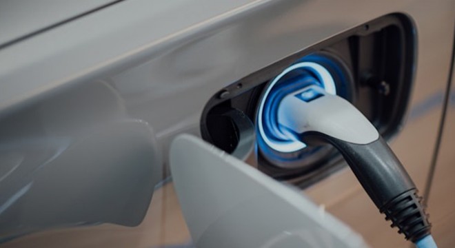 Hibrit mi Elektrikli mi? Hangisi Size Daha Uygundur?
