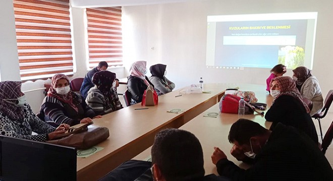 Hocalar'da sürü yönetimi elemanı kursu