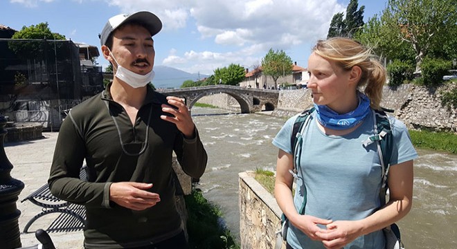 İki iklim aktivistin dünya turu Kosava'da karantinayla bitti