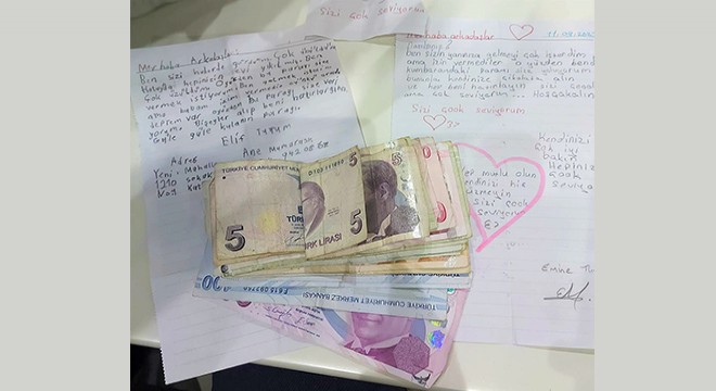 İki kardeş harçlığını depremzedelere gönderdi