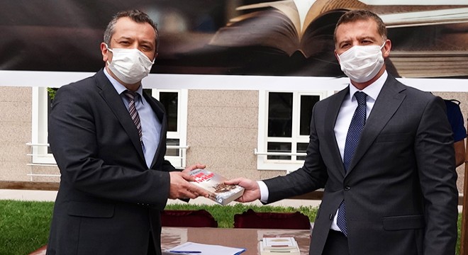 İlk kitap başsavcıdan