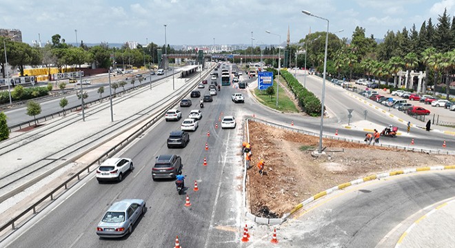 İller Bankası Kavşağı'nda şerit artırımı tamamlandı