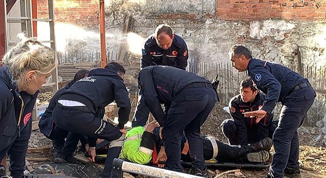 İnşaat temelinde toprak kaydı: 1 yaralı
